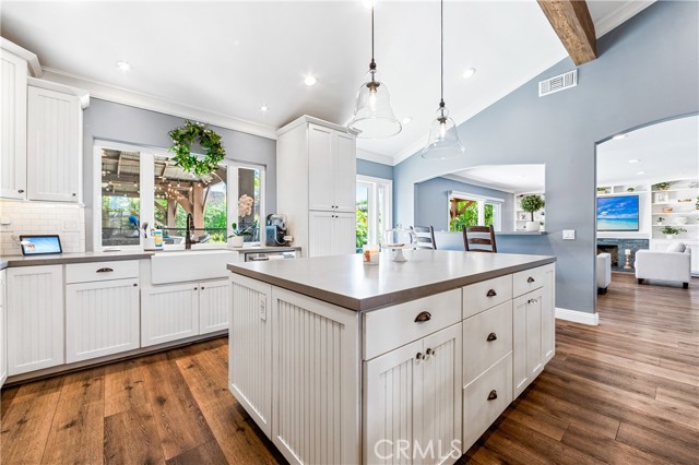 5732 Anthony Ave, Garden Grove CA: https://media.crmls.org/medias/c1d57f99-cc5f-47eb-8281-68104ba21be7.jpg