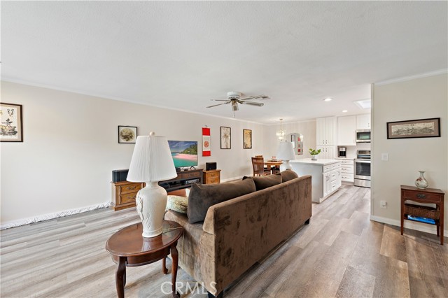 Photo #5: OC21164422 Listing 