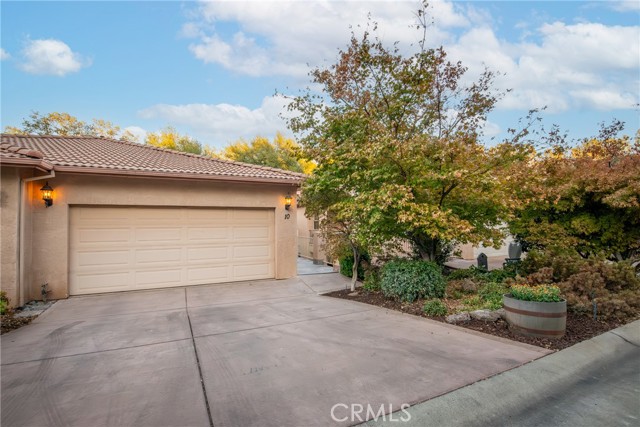 Detail Gallery Image 1 of 37 For 10 Hidden Brooke Way, Chico,  CA 95928 - 3 Beds | 2/1 Baths