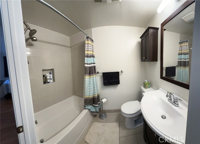 Detail Gallery Image 5 of 22 For 225 W 6th St #412,  Long Beach,  CA 90802 - 1 Beds | 1 Baths