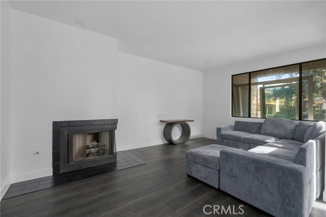 Detail Gallery Image 8 of 23 For 16211 Downey #68,  Paramount,  CA 90723 - 1 Beds | 1 Baths