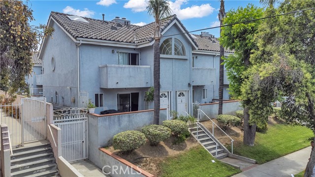 9216 Tobias Avenue, Panorama City CA: https://media.crmls.org/medias/c1d890d3-84f1-460e-9373-cdd5bd59d0a3.jpg