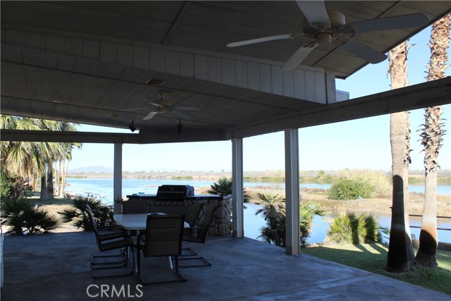 Detail Gallery Image 13 of 43 For 1552 Hwy. 95, Blythe,  CA 92225 - 4 Beds | 3 Baths