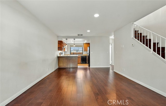 773 South Marengo Avenue, 3 photo 3