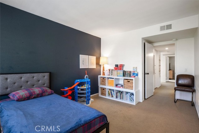 Detail Gallery Image 22 of 33 For 4185 Colfax Ave #D,  Studio City,  CA 91604 - 3 Beds | 3 Baths