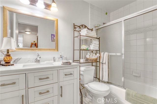 Detail Gallery Image 16 of 25 For 15155 Sherman Way #14,  Van Nuys,  CA 91405 - 1 Beds | 1 Baths
