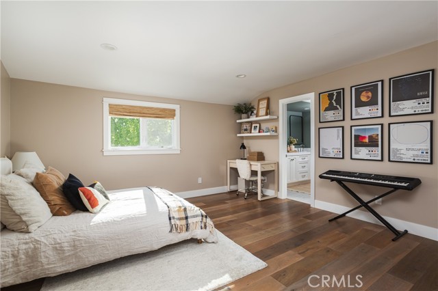 Detail Gallery Image 19 of 31 For 1700 Highland Dr, Newport Beach,  CA 92660 - 5 Beds | 6/1 Baths