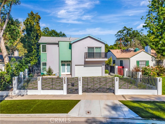 Detail Gallery Image 1 of 42 For 4974 Canoga Ave, Woodland Hills,  CA 91364 - 4 Beds | 4 Baths