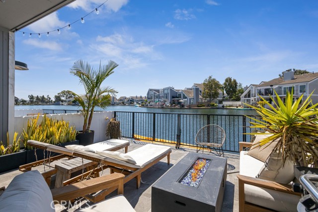 3682 Montego Drive, Huntington Beach CA: https://media.crmls.org/medias/c1daf4fe-1d42-4163-b6a8-8ecbff343679.jpg