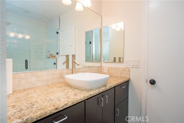 611 S La Veta Park Circle, Orange CA: https://media.crmls.org/medias/c1db50f8-ad92-41c3-8e45-ebbaa2d9928d.jpg