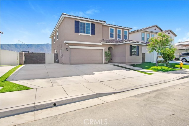 Detail Gallery Image 2 of 26 For 29115 Shadbush, Lake Elsinore,  CA 92530 - 4 Beds | 2/1 Baths