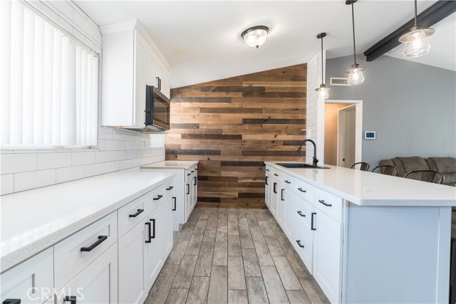 4552 La Deney Street, Montclair CA: https://media.crmls.org/medias/c1dca554-082a-4aad-b005-a0ff4e742e2f.jpg