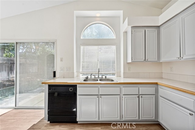 1422 Deborah Place, Beaumont CA: https://media.crmls.org/medias/c1dde490-1fb5-4cbc-babc-fe6f1c1829a4.jpg