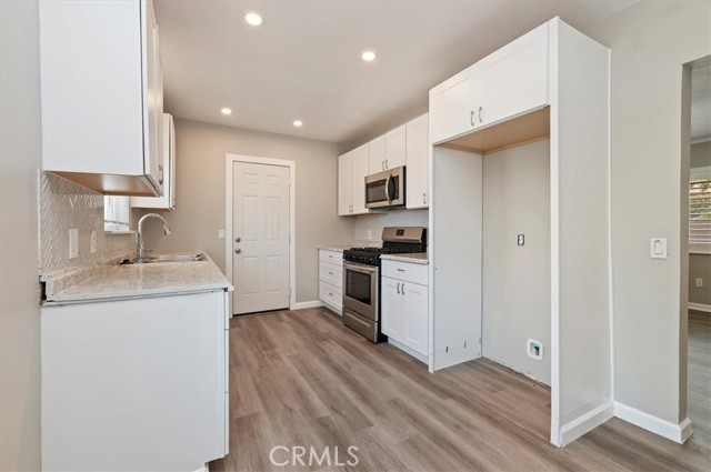 Detail Gallery Image 10 of 24 For 12446 1st, Yucaipa,  CA 92399 - 2 Beds | 1/1 Baths