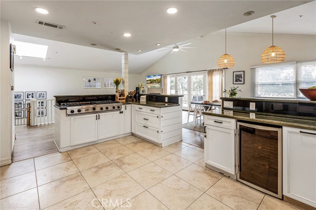 Detail Gallery Image 16 of 29 For 605 Avenida Los Flores, San Clemente,  CA 92672 - 4 Beds | 2/1 Baths