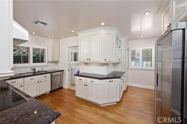 160 Mauna Loa Drive, Monrovia CA: https://media.crmls.org/medias/c1df05d7-513d-4fc8-8e35-bdf55db5f9f8.jpg