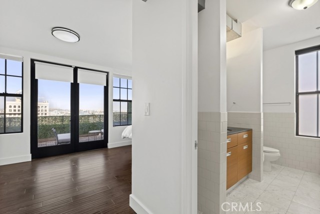 Detail Gallery Image 15 of 52 For 746 S Los Angeles St #1201,  Los Angeles,  CA 90014 - 2 Beds | 3 Baths