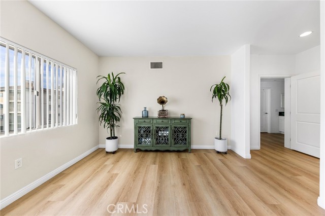 Detail Gallery Image 4 of 10 For 600 N Atlantic Blvd #516,  Monterey Park,  CA 91754 - 3 Beds | 2/1 Baths