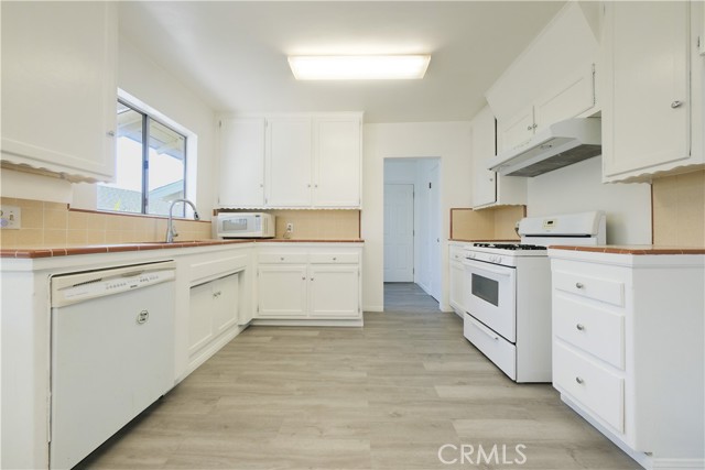 419 W Martinshire, Carson CA: https://media.crmls.org/medias/c1e1330d-149b-4d10-a8c0-65aaaa934425.jpg