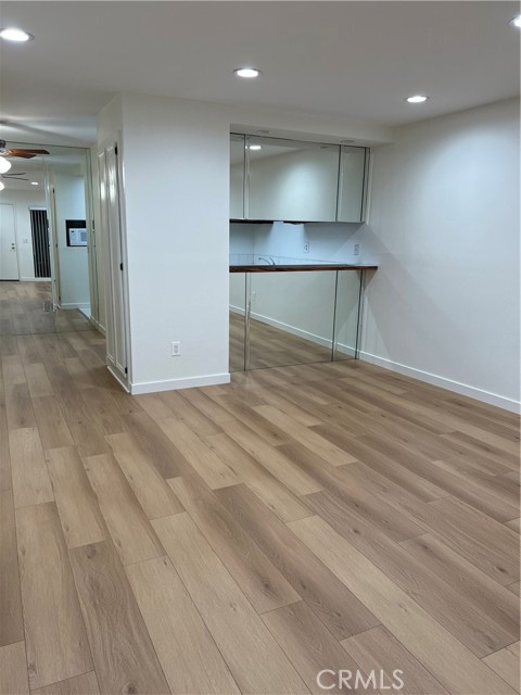MLS# IG23191182