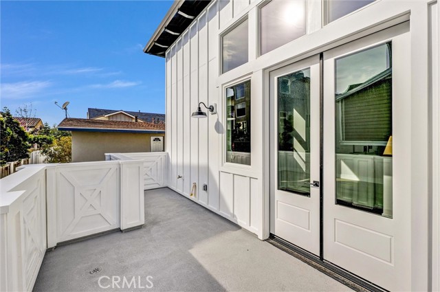 LIVING ROOM BALCONY