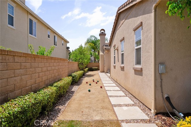 8416 Sunset Rose Drive, Corona CA: https://media.crmls.org/medias/c1e40d45-afd1-46fe-a8f1-a817b4932eef.jpg
