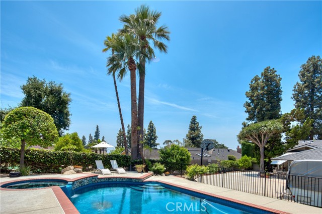 430 N Canyon Boulevard, Monrovia CA: https://media.crmls.org/medias/c1e464a2-21b5-444d-ba72-2c7323e53dcb.jpg