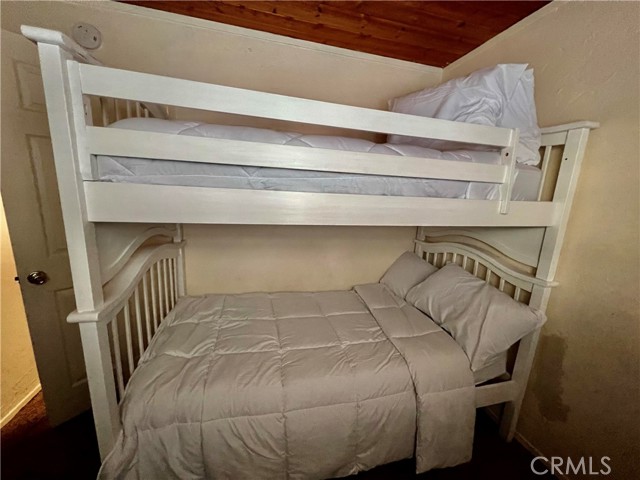 165 Sunset Lane, Sugarloaf CA: https://media.crmls.org/medias/c1e46999-d103-4d5f-a52b-94c8e4f73f12.jpg