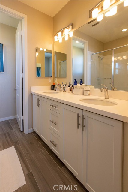 Detail Gallery Image 18 of 28 For 5786 Acacia Ln, Lakewood,  CA 90712 - 3 Beds | 2/2 Baths
