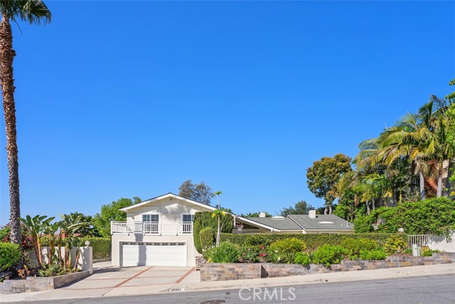 Detail Gallery Image 2 of 52 For 26581 Saddleback Dr, Mission Viejo,  CA 92691 - 5 Beds | 3/1 Baths
