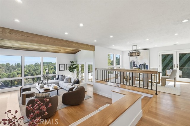 Detail Gallery Image 3 of 66 For 5204 Middlecrest Rd, Rancho Palos Verdes,  CA 90275 - 4 Beds | 3 Baths