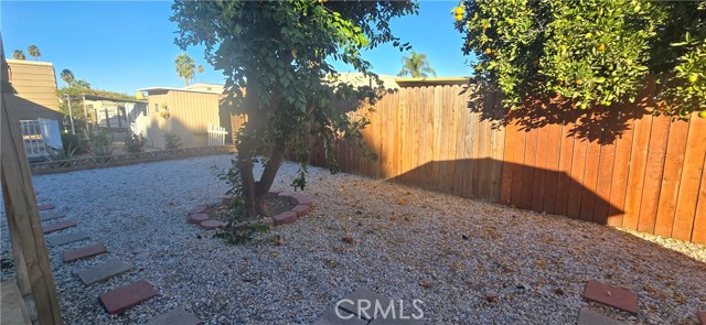 Detail Gallery Image 11 of 13 For 220 San Carlos Dr, Hemet,  CA 92543 - 2 Beds | 1 Baths