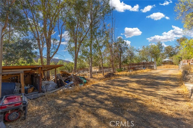 45479 Sheeps Foot Road, Aguanga CA: https://media.crmls.org/medias/c1e56562-2188-4edc-9d54-e2ff7d99890c.jpg