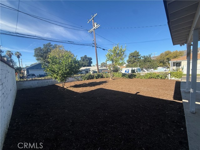 Detail Gallery Image 9 of 52 For 10358 Eldora Ave, Sunland,  CA 91040 - 2 Beds | 2 Baths