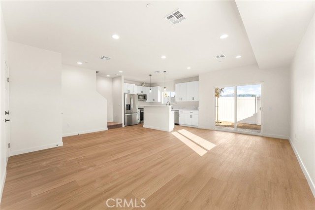 Detail Gallery Image 10 of 35 For 904 Hert St, Colton,  CA 92324 - 4 Beds | 2/1 Baths