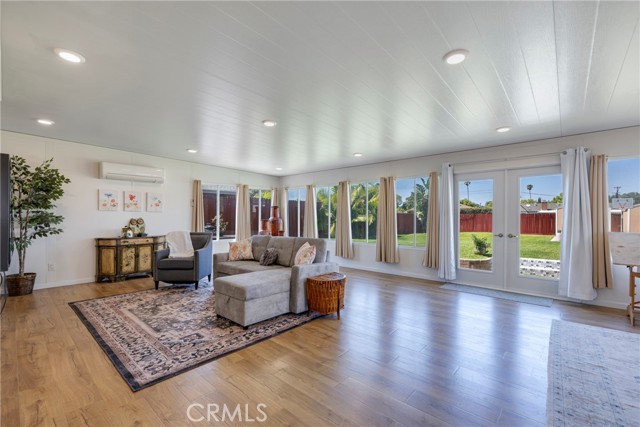 Image 18 of 63 For 1519 Victoria