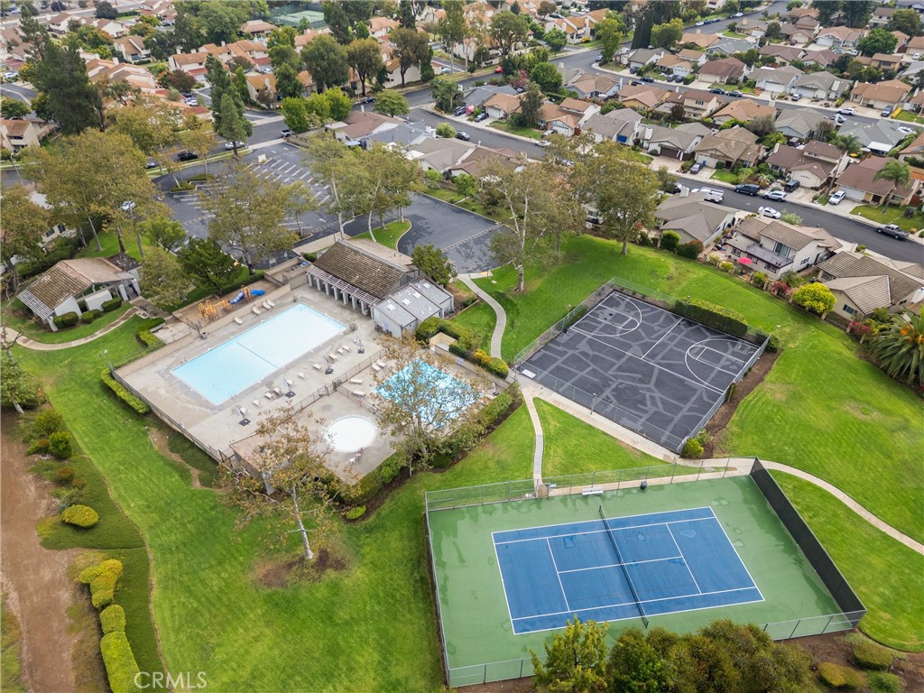 https://media.crmls.org/medias/c1e5d401-d96f-4863-8048-7880443ea821.jpg?preset=X-Large