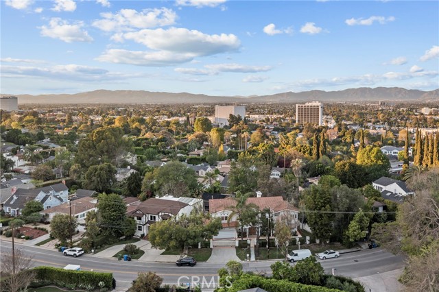 Detail Gallery Image 48 of 59 For 14659 Valley Vista, Sherman Oaks,  CA 91403 - 5 Beds | 4/1 Baths