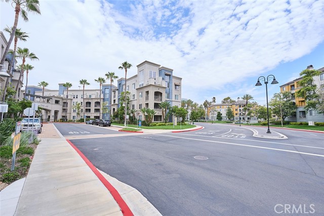 2312 Scholarship, Irvine CA: https://media.crmls.org/medias/c1e68947-2e54-4064-9104-9a77cf57bfc9.jpg