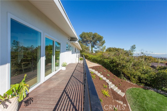 2348 Sunnyside Ridge Road, Rancho Palos Verdes, California 90275, 4 Bedrooms Bedrooms, ,2 BathroomsBathrooms,Residential,Sold,Sunnyside Ridge,PW23030378