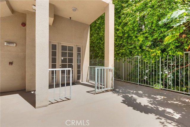 1871 Greenfield Avenue, Los Angeles CA: https://media.crmls.org/medias/c1e78b61-9b71-4dc8-9777-b2bb5becca67.jpg