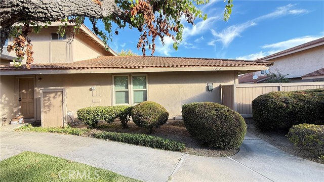2242 Tamarac Lane, Tustin CA: https://media.crmls.org/medias/c1e7ed70-21f5-4ca2-8659-4df52b691dbe.jpg