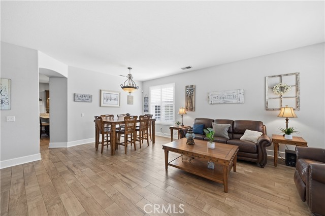 Detail Gallery Image 11 of 43 For 2065 Bergerac, San Jacinto,  CA 92583 - 4 Beds | 2 Baths