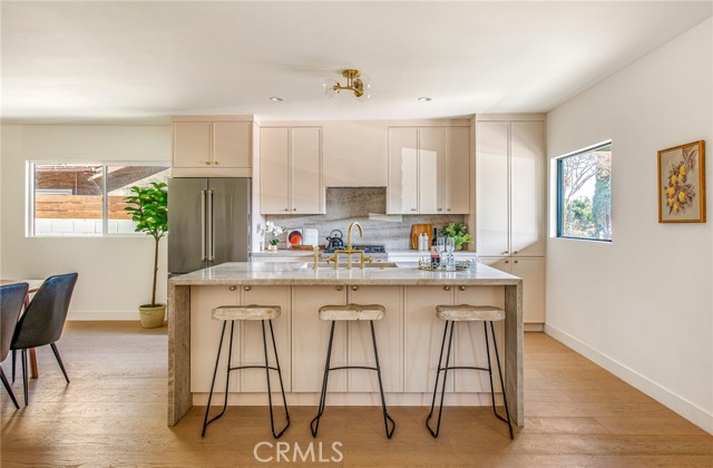Detail Gallery Image 7 of 20 For 5125 Meridian St, Los Angeles,  CA 90042 - 3 Beds | 2 Baths