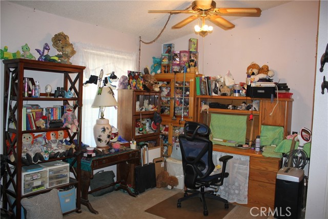 7117 Bonita Avenue, Joshua Tree CA: https://media.crmls.org/medias/c1e8e4e8-e60a-488a-8e7c-cccb33666d50.jpg