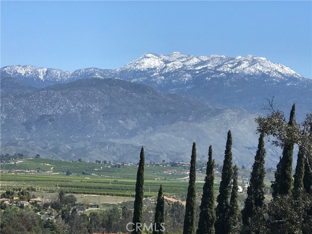 28291 Vista Del Valle, Hemet CA: https://media.crmls.org/medias/c1e96e51-e0bf-4590-8af3-a133031cf0a5.jpg