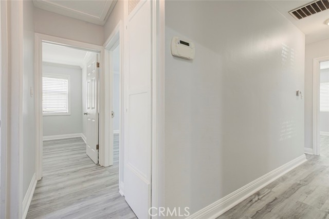 14537 Wyandotte photo 12