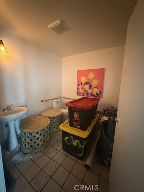 Image 25 of 54 For 1303 Anaheim Street