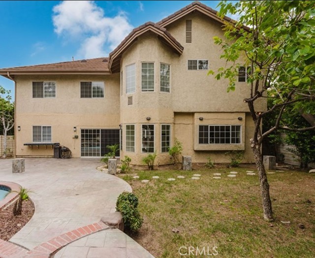 18853 Beechtree Lane, Porter Ranch CA: https://media.crmls.org/medias/c1ea357a-0b4c-43aa-bb76-369a3e39f04e.jpg