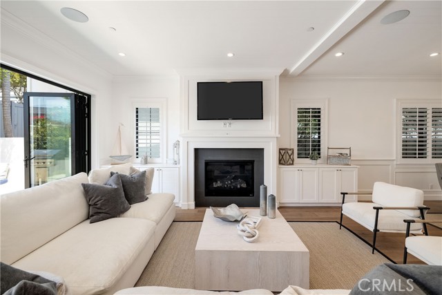2001 Oak Avenue, Manhattan Beach, California 90266, 5 Bedrooms Bedrooms, ,5 BathroomsBathrooms,Residential,For Sale,Oak,SB25183354
